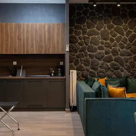 Dioroh Meteora 302 كالامباكا