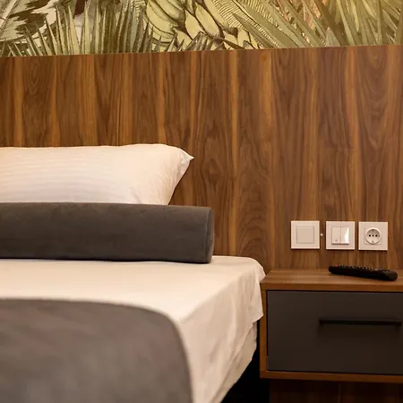 Dioroh Meteora 302 شقة كالامباكا